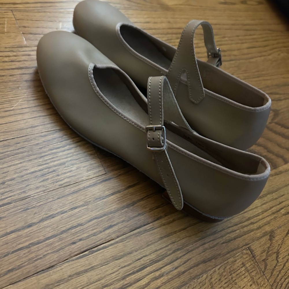 Tan tap shoes size 7.5